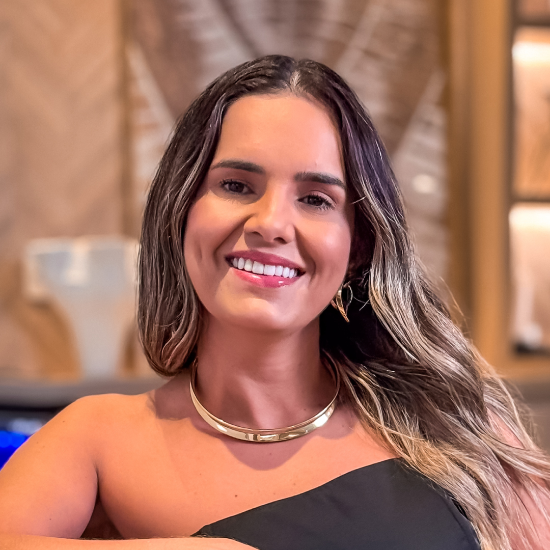 Symone Guimarães